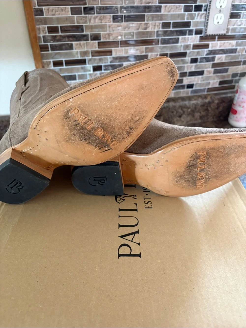 Like new Paul Bond suede shorty dandy little boots